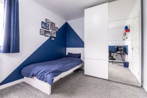 Bedroom- click for photo gallery